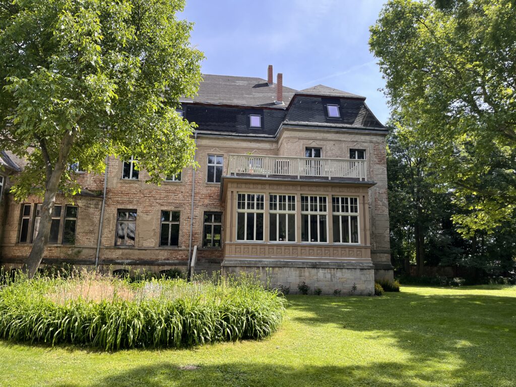 Park mit Wintergarten