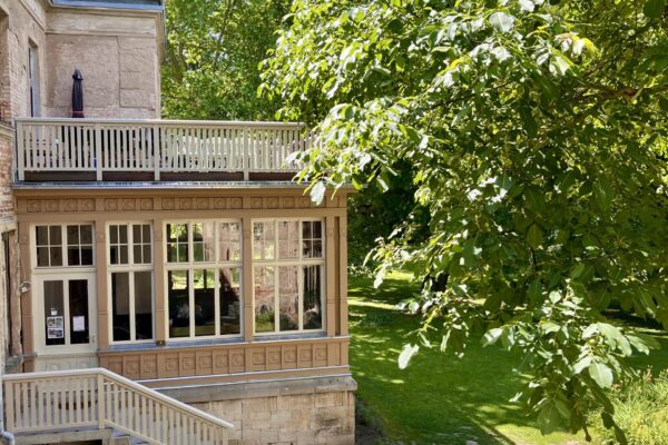 Wintergarten aus Wohnung Parkblick